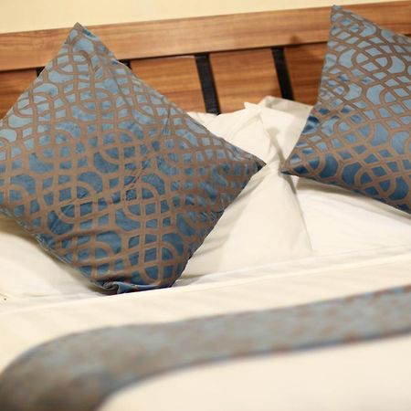 Chamiachi Hotel & Apartments بامباري المظهر الخارجي الصورة